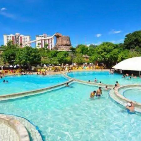 Spazzio Andrian & Silva - Inclusos Ingressos Do Parque Caldas Novas Exterior foto