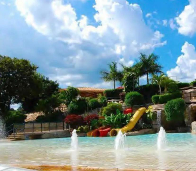 Spazzio Andrian & Silva - Inclusos Ingressos Do Parque Caldas Novas Exterior foto